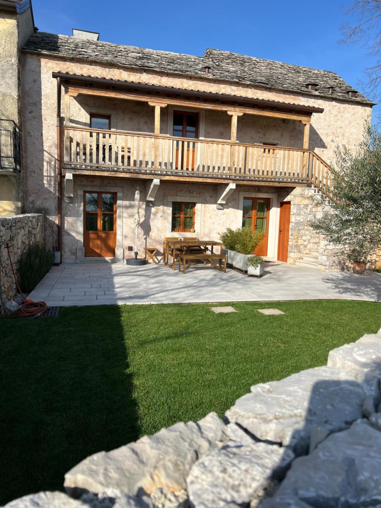 Appartamenti Minerva San Pelagio Exterior photo
